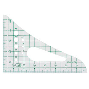 25016 方眼三角縮尺1/5[手芸用品] クロバー