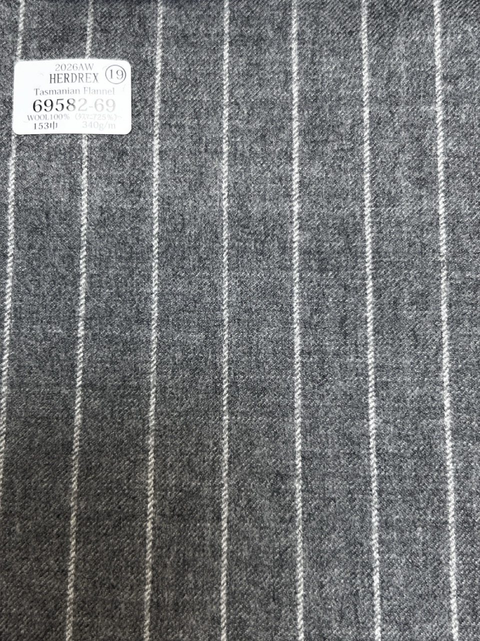 69582-69 26AW HERDREX 【Tasmanian Flannel】 シルクアンドウール ライトグレー ストライプ[生地] 国島株式会社