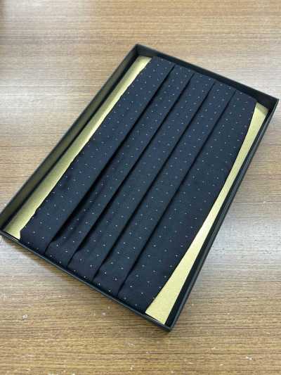シルク素材を使用したカマーバンド ブラックドット柄